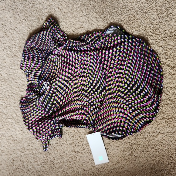 Lululemon Seawheeze High Neck UVP run top. Size 6. - Picture 5 of 8